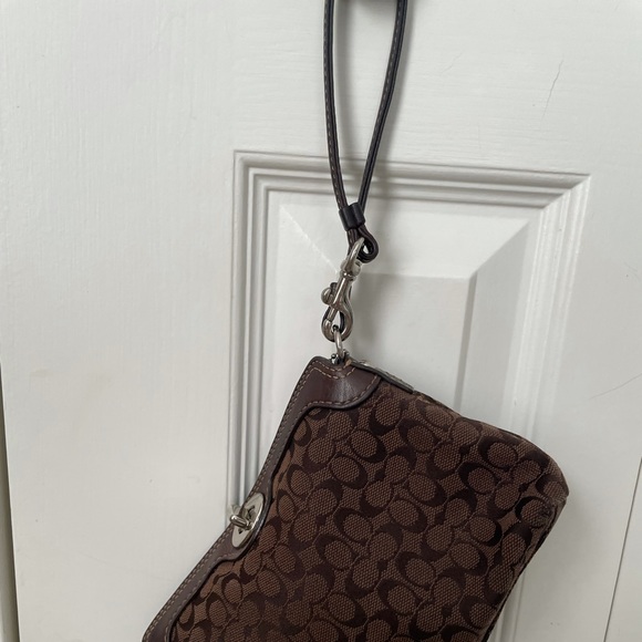Coach Wristlet - Picture 4 of 4